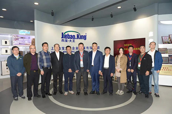 1605836768886583.jpg 1wx.jpg